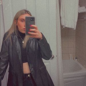 Meet your Posher, Nicky